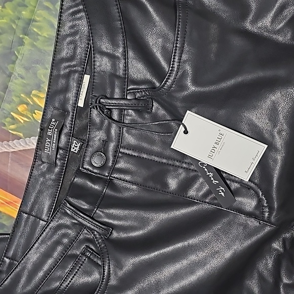 Judy Blue High Waisted Straight Pants Size 15/32 Faux Leather NWT - Picture 4 of 9